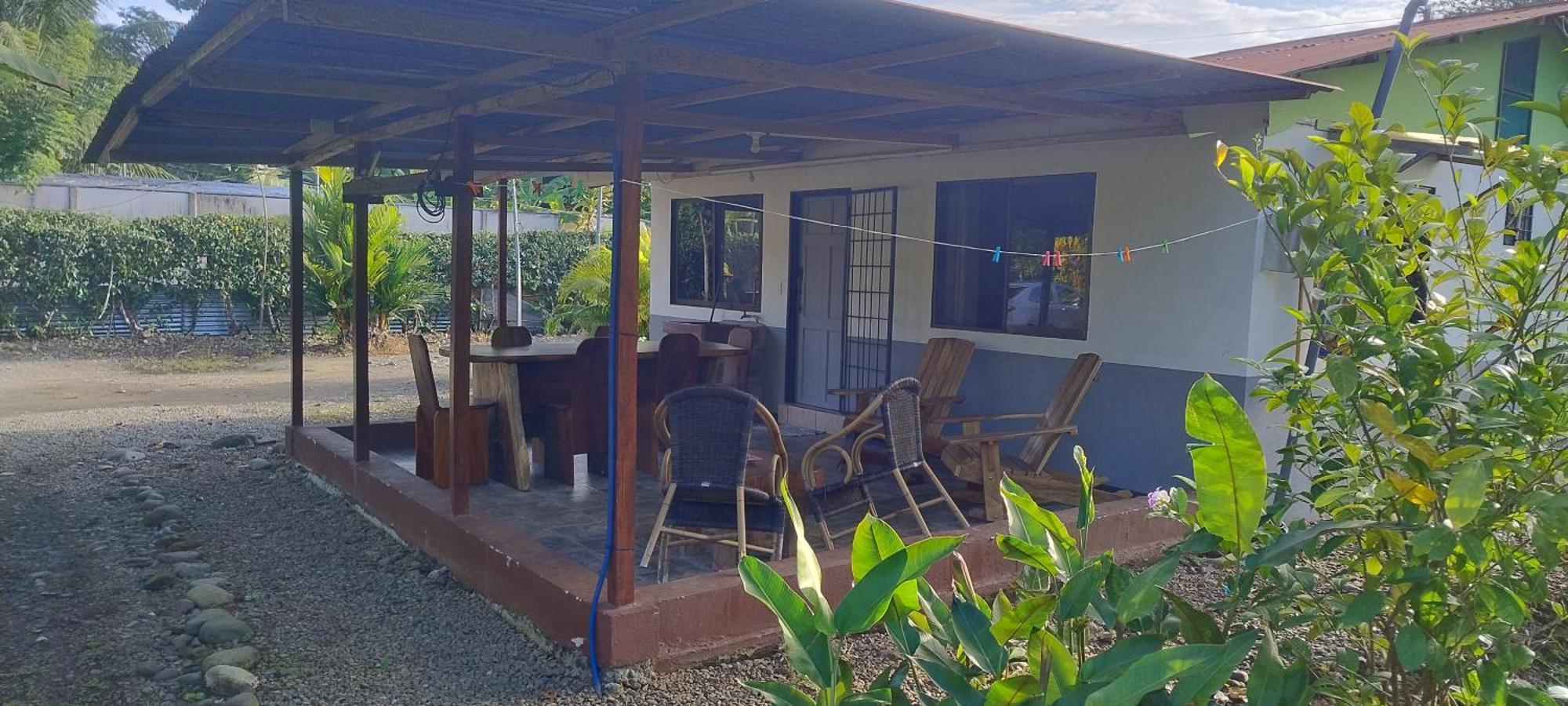 Cabinas Los Tucanes Кахуита Екстериор снимка